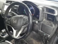 Honda FIT лот № 30526 оценка 3  с аукциона в Японии 8