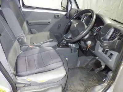 Mitsubishi MINICAB VAN