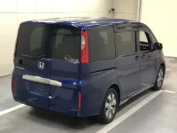 Honda STEP WAGON лот № 3023 оценка 3.5  с аукциона в Японии 3
