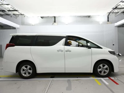 Toyota ALPHARD  с аукциона в Японии