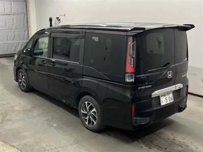 Honda STEP WAGON  с аукциона в Японии