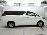Toyota ALPHARD лот № 30566 оценка 4  с аукциона в Японии 2