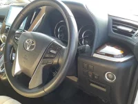 Toyota ALPHARD лот № 30566 оценка 4  с аукциона в Японии 8