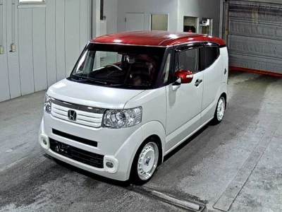 Honda N BOX SLASH