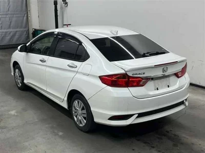 Honda GRACE  с аукциона в Японии