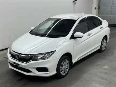 Honda GRACE  с аукциона в Японии