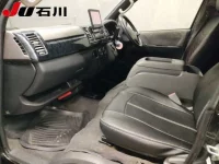 Toyota HIACE VAN лот № 115 оценка R  с аукциона в Японии 3