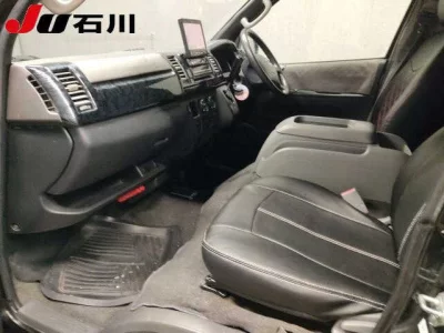 Toyota HIACE VAN  с аукциона в Японии