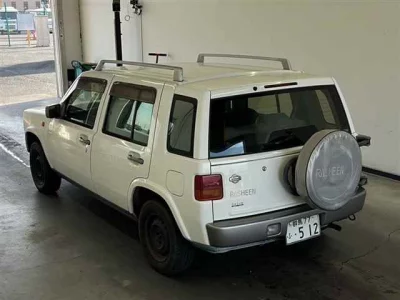 Nissan RASHEEN