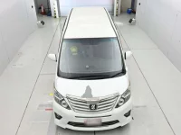 Toyota ALPHARD лот № 30587 оценка 3  с аукциона в Японии 6