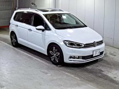 Volkswagen GOLF TOURAN