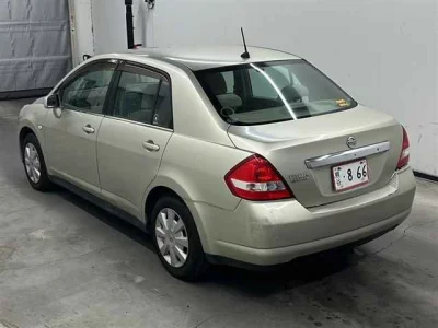 Nissan TIIDA LATIO
