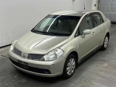 Nissan TIIDA LATIO
