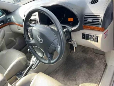 Toyota AVENSIS SEDAN