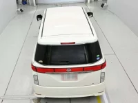 Nissan ELGRAND лот № 30661 оценка 4  с аукциона в Японии 7