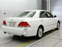 Toyota CROWN лот № 30666 оценка 4  с аукциона в Японии 1