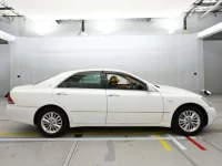 Toyota CROWN лот № 30666 оценка 4  с аукциона в Японии 2