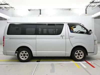 Toyota REGIUS ACE VAN  с аукциона в Японии