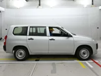 Toyota PROBOX лот № 40065 оценка 3  с аукциона в Японии 2