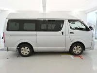 Toyota HIACE VAN лот № 40089 оценка R  с аукциона в Японии 2