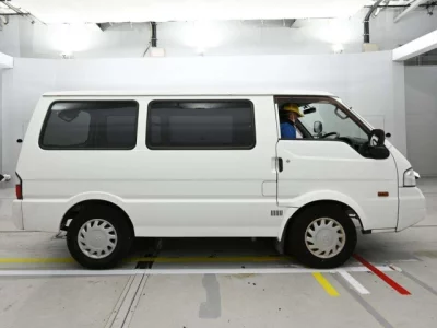 Mazda BONGO VAN