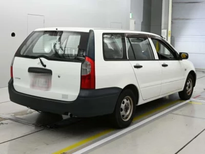 Mitsubishi LANCER VAN
