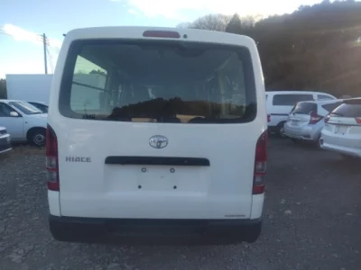 Toyota HIACE VAN
