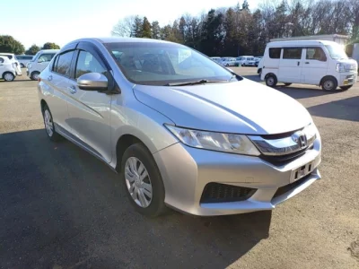 Honda GRACE  с аукциона в Японии