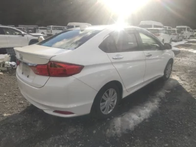 Honda GRACE  с аукциона в Японии