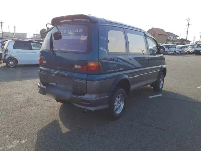 Mitsubishi DELICA