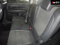 Mitsubishi OUTLANDER PHEV лот № 3002 оценка 3.5  с аукциона в Японии 3