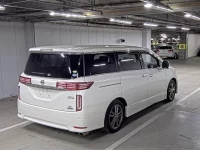 Nissan ELGRAND лот № 802 оценка 4  с аукциона в Японии 1