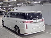 Nissan ELGRAND лот № 802 оценка 4  с аукциона в Японии 4