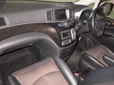 Nissan ELGRAND  с аукциона в Японии