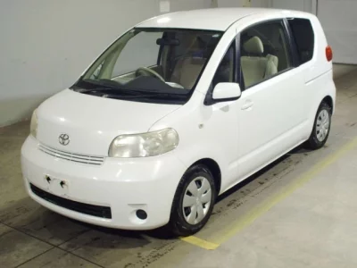 Toyota PORTE  с аукциона в Японии