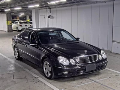 Mercedes-Benz E CLASS  с аукциона в Японии