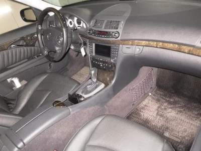 Mercedes-Benz E CLASS  с аукциона в Японии