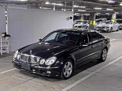 Mercedes-Benz E CLASS  с аукциона в Японии