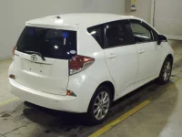 Toyota RACTIS лот № 7012 оценка R  с аукциона в Японии 1