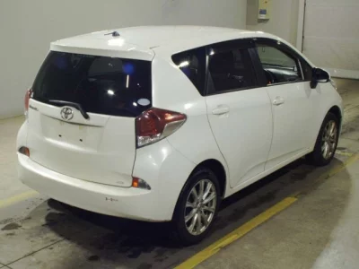 Toyota RACTIS  с аукциона в Японии