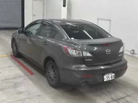 Mazda AXELA лот № 90017 оценка 3.5  с аукциона в Японии 1