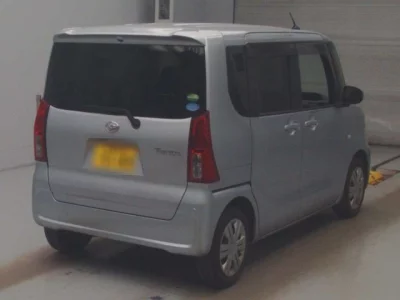 Daihatsu TANTO  с аукциона в Японии