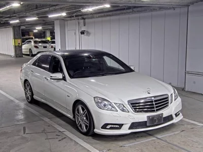 Mercedes-Benz E CLASS  с аукциона в Японии