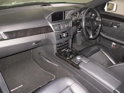 Mercedes-Benz E CLASS  с аукциона в Японии