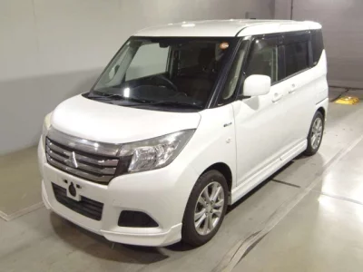 Mitsubishi DELICA D2  с аукциона в Японии