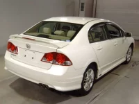 Honda CIVIC лот № 7040 оценка 3.5  с аукциона в Японии 1