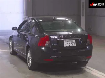 Volvo S40  с аукциона в Японии