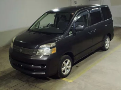 Toyota VOXY  с аукциона в Японии