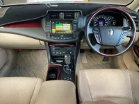 Toyota CROWN лот № 2042 оценка 3.5  с аукциона в Японии 2