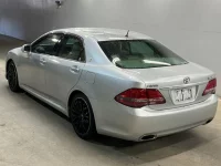 Toyota CROWN лот № 2042 оценка 3.5  с аукциона в Японии 1